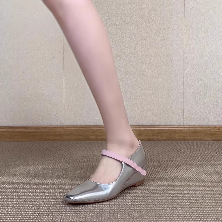 Dames Wedge Square Toe Shallow - Velcro Hook Loop recensie en prijs
